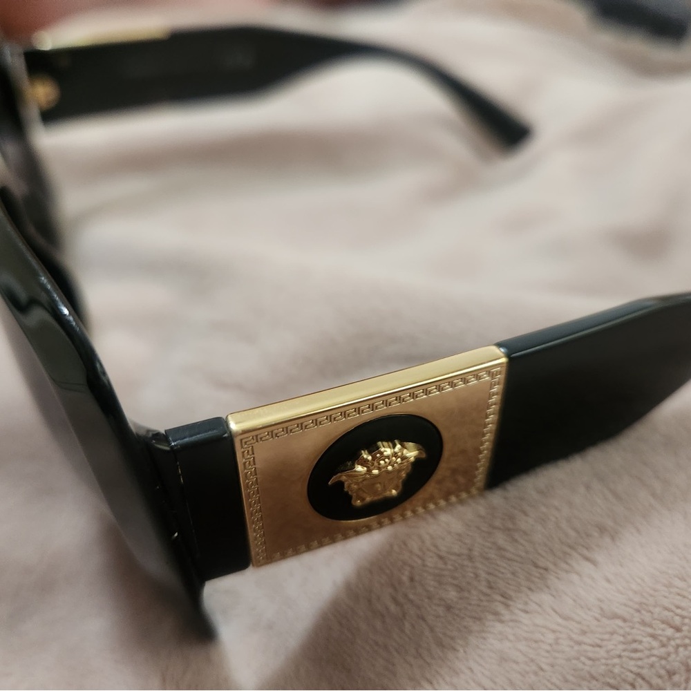 Sunglasses - Picture 2 of 4